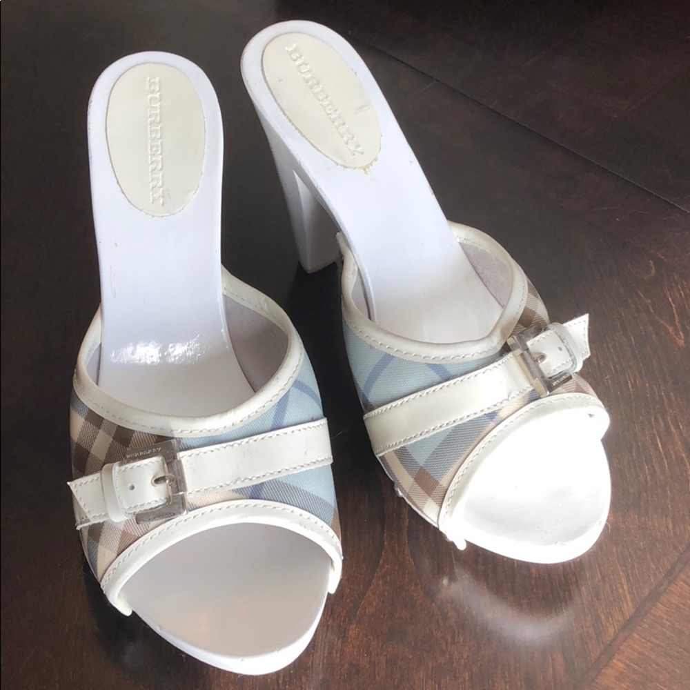Burberry blue and white checkered shoes